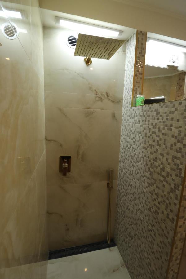 Appartement Cosmos à Ternopil Extérieur photo