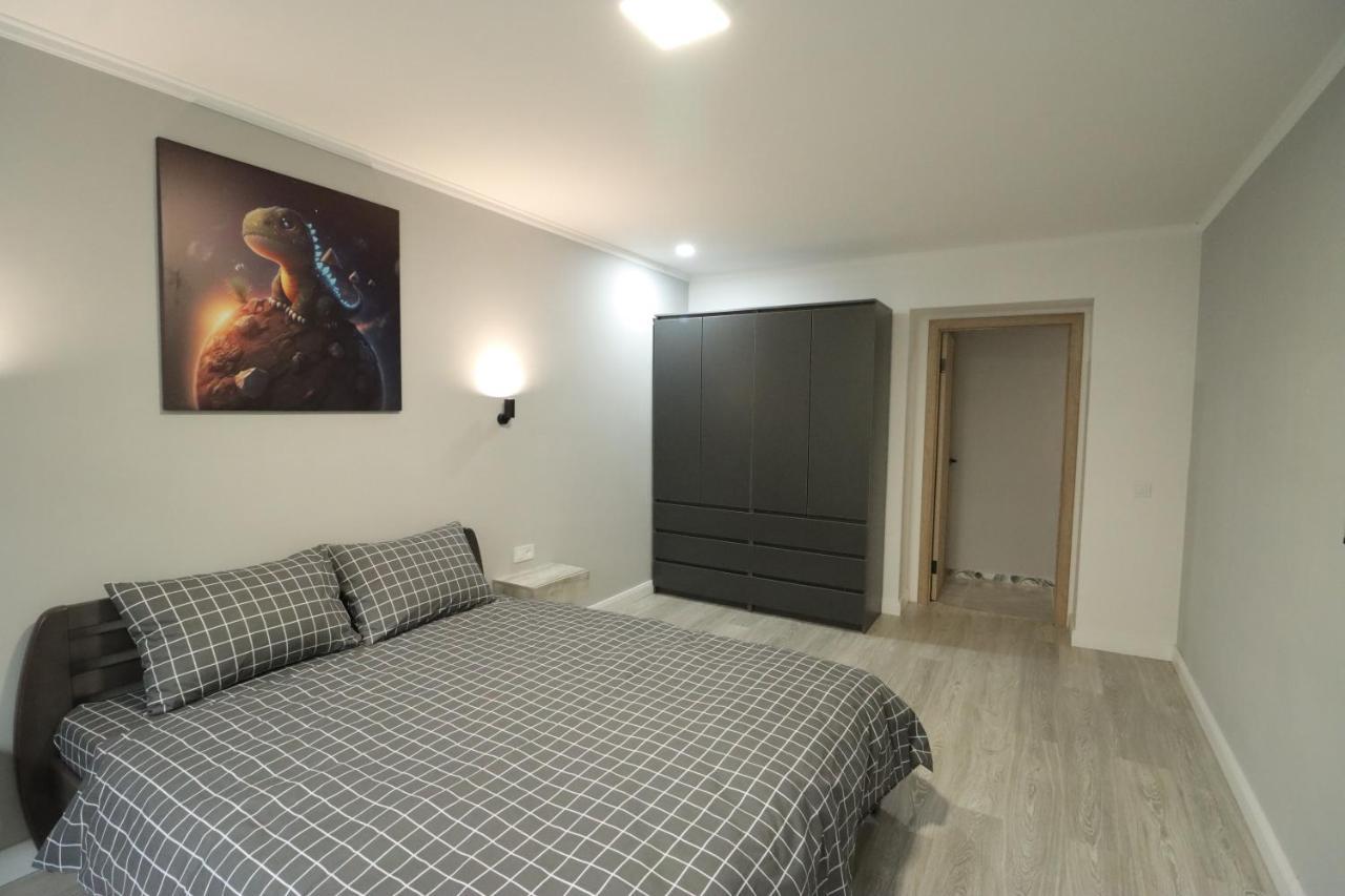 Appartement Cosmos à Ternopil Extérieur photo